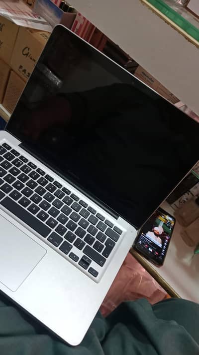 Apple MacBook Pro i5 3rd generation Processor: Intel Core
