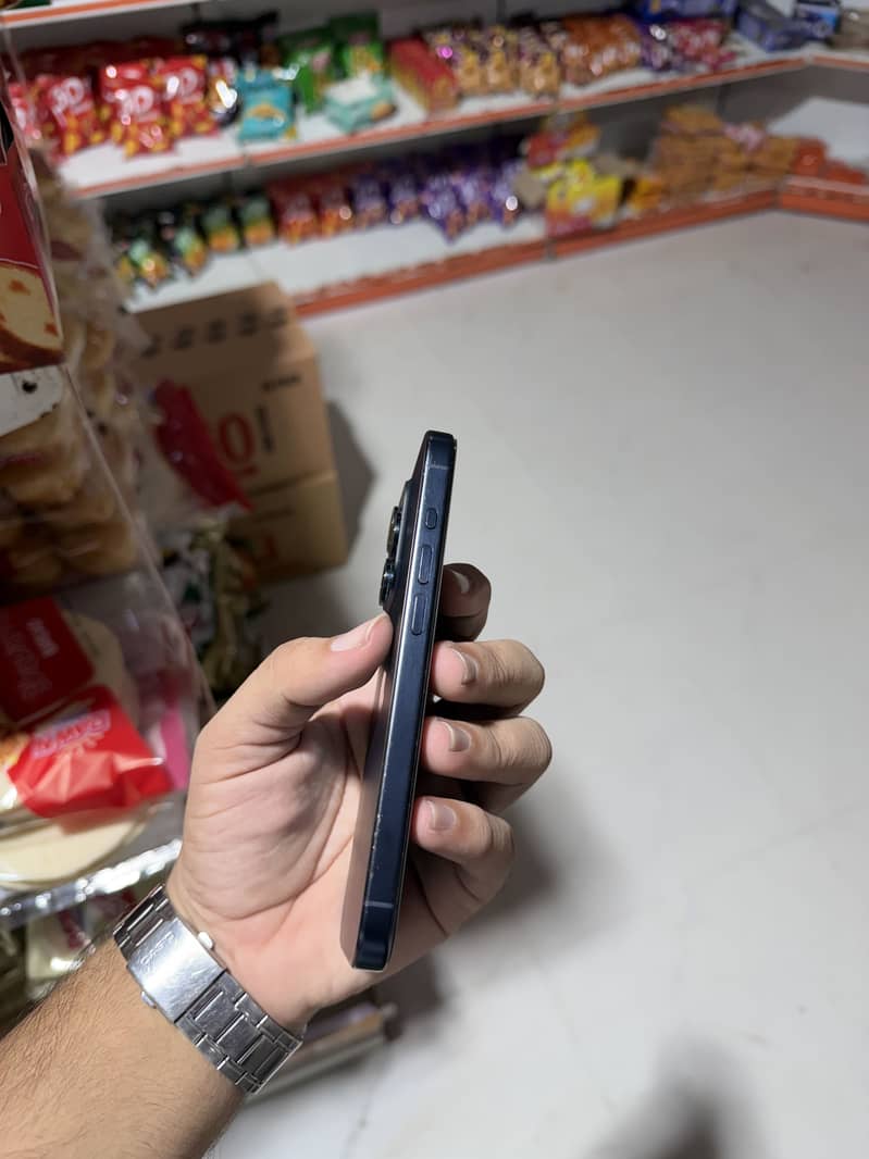 Apple iPhone 15 Pro 1
