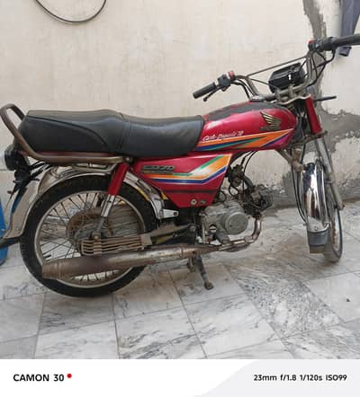 I'm sale Honda cd 70 2012 model koi kam nai huny wala