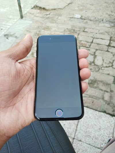 Apple iPhone 7