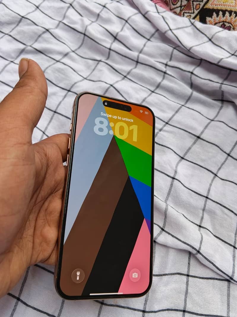 Apple iPhone 16 Pro Max 2