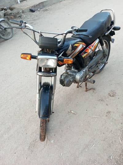 Honda 70 karachi numbar seld enjun 2022  03102301950 pe rabta karain