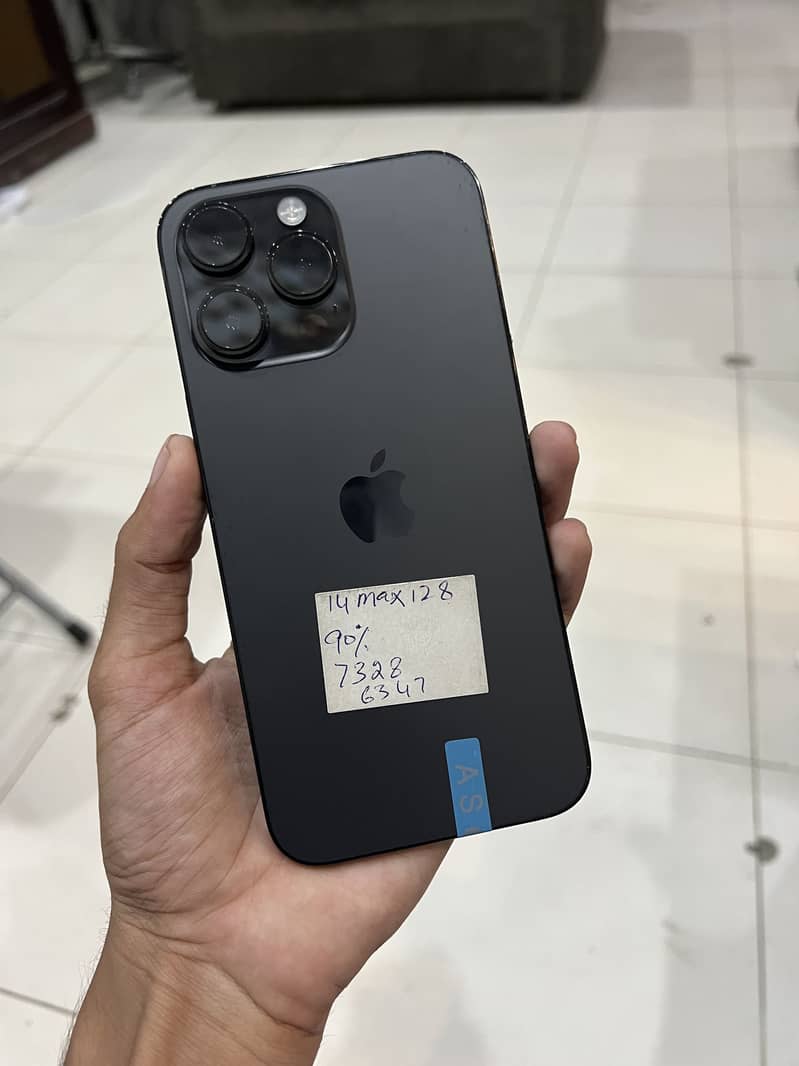 Apple iPhone 15 Pro Max 0
