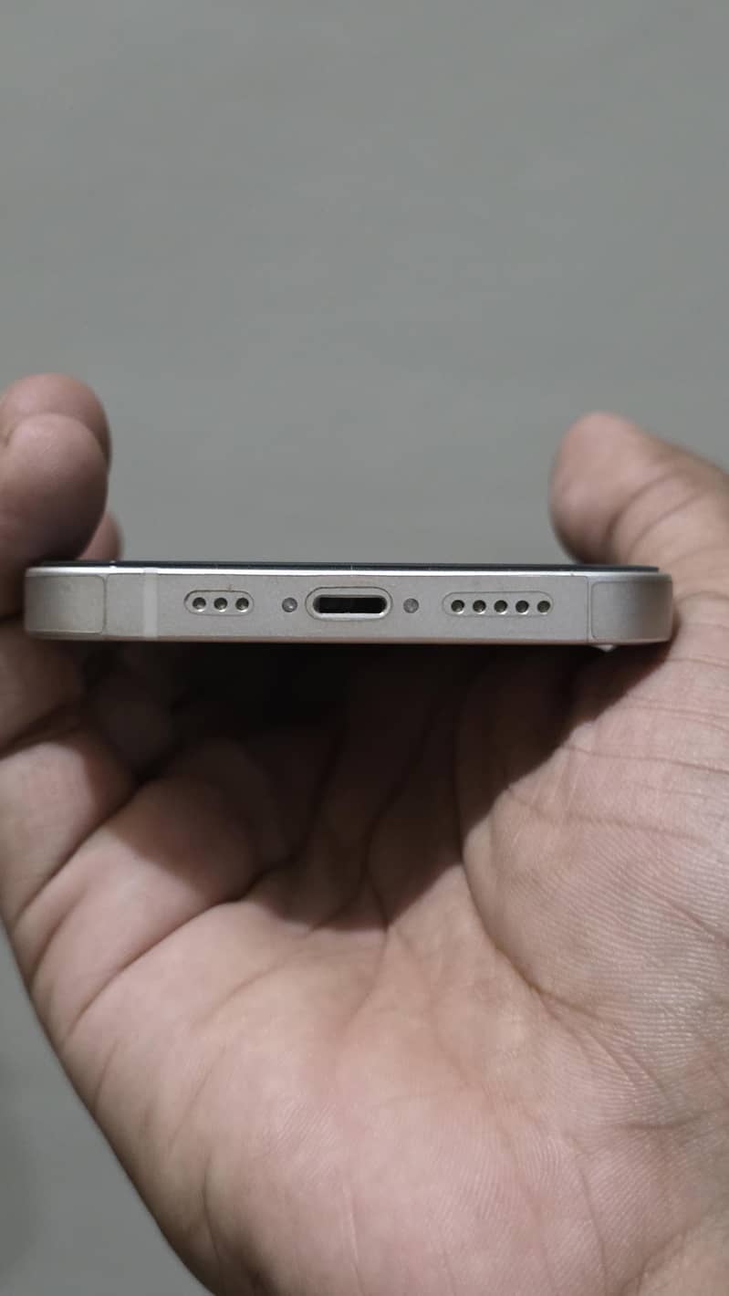 Apple iPhone 13 3