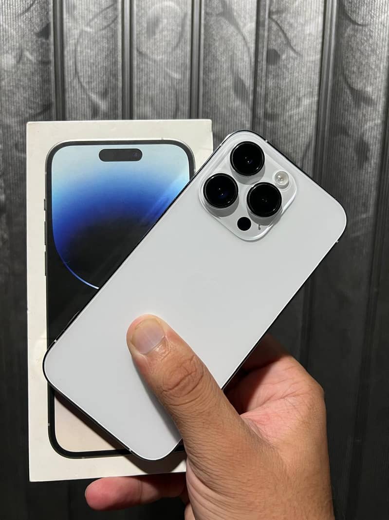 Apple iPhone 14 Pro 0