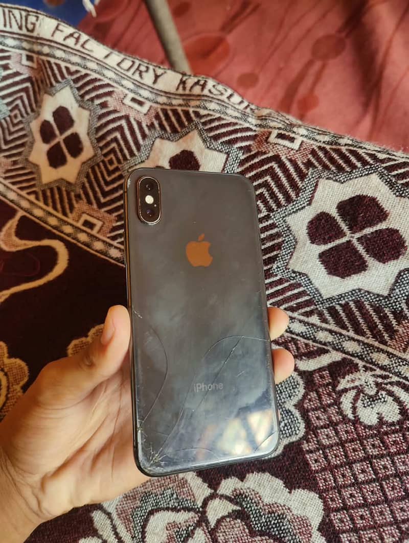 Apple iPhone XS 1