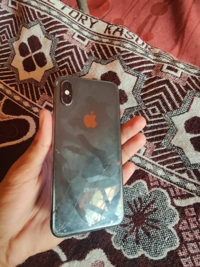 Apple iPhone XS 4