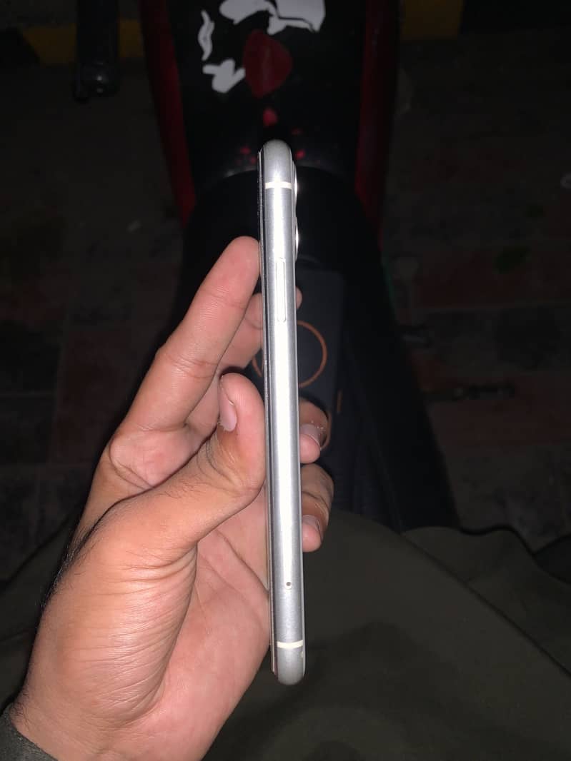 Apple iPhone 11 5