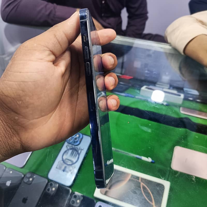 Apple iPhone 12 Pro Max 7