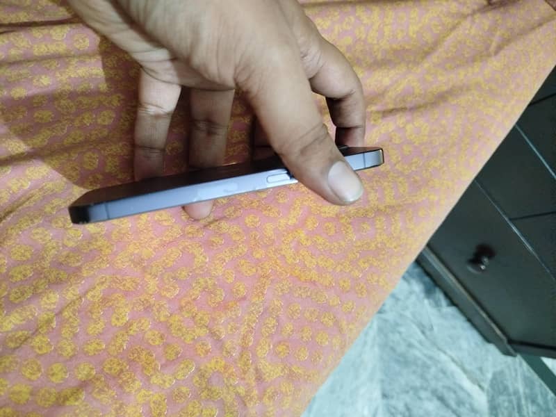 Apple iPhone 14 Pro 1