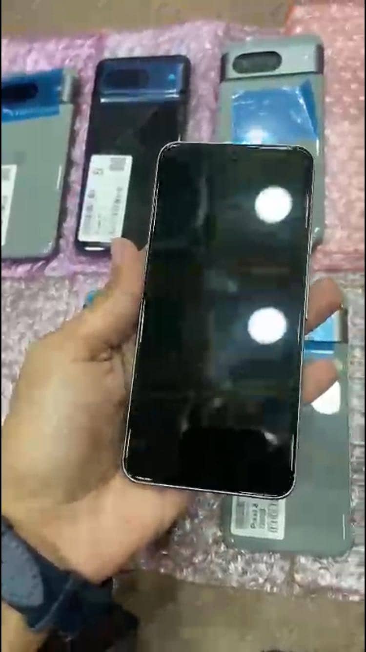 Google Pixel 8 1