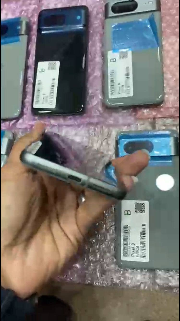 Google Pixel 8 3