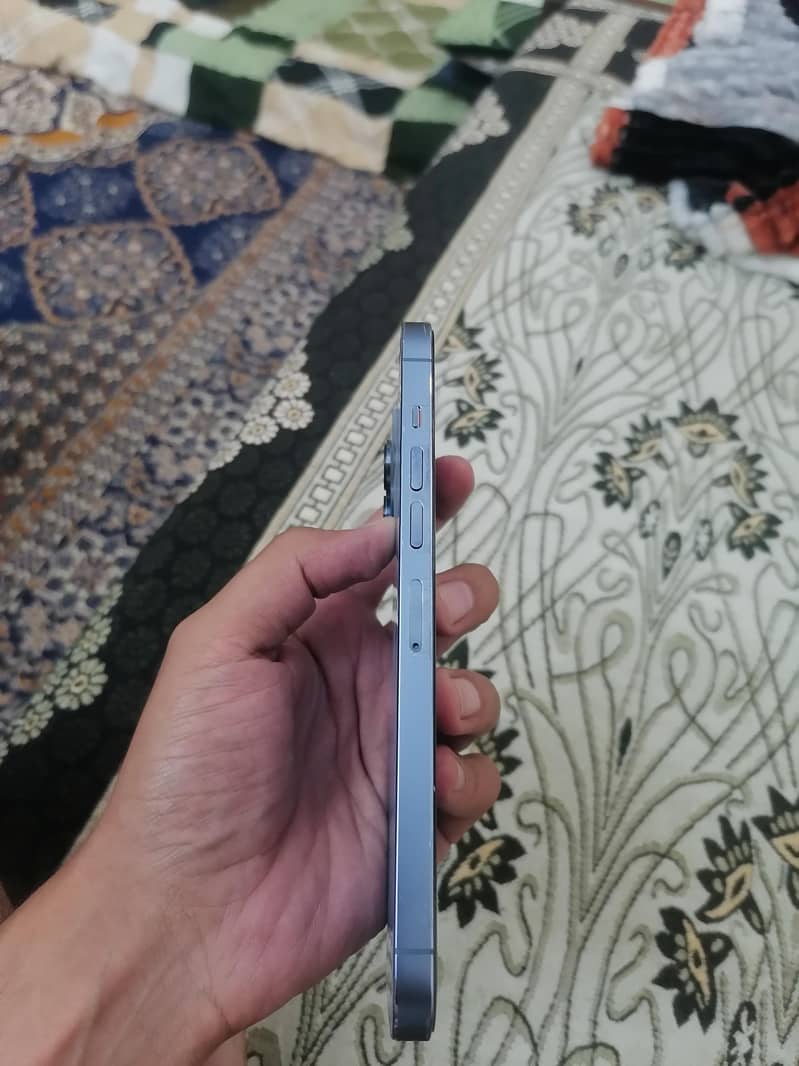 Apple iPhone 13 Pro Max 3
