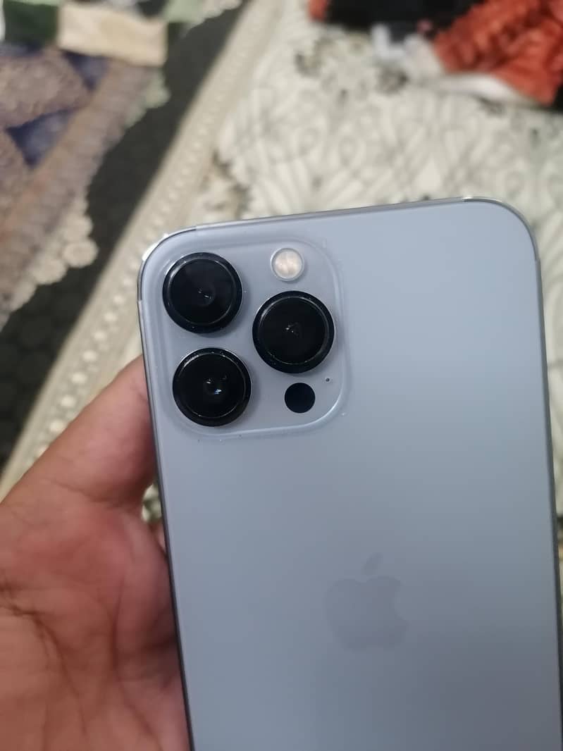 Apple iPhone 13 Pro Max 5
