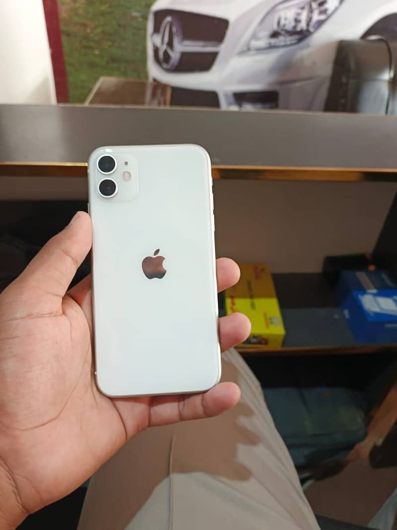 Apple iPhone 11 0