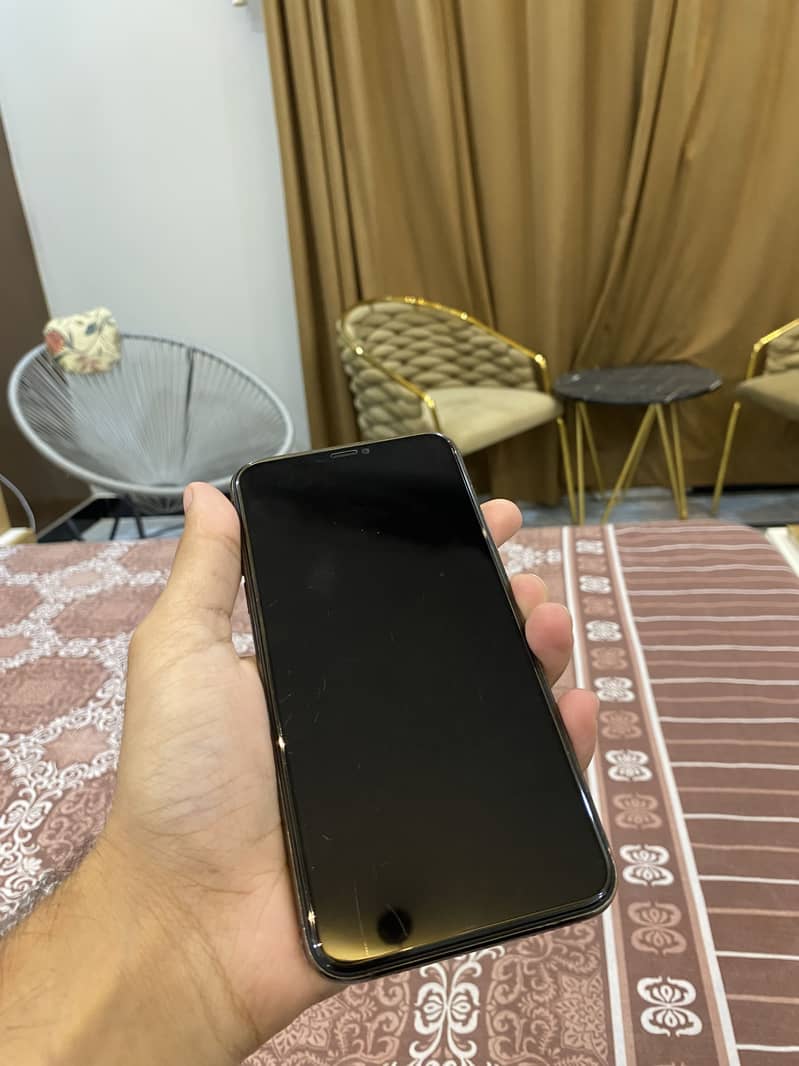 Apple iPhone 11 Pro Max 5