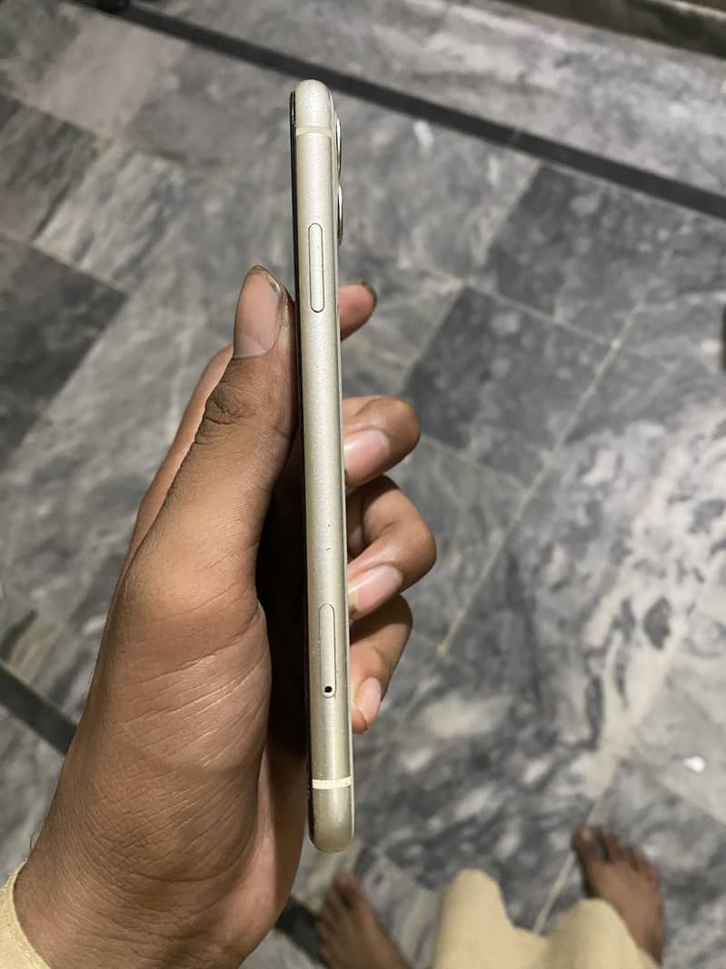 Apple iPhone 11 1