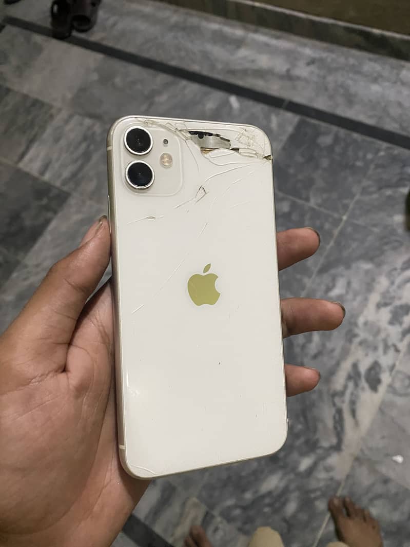 Apple iPhone 11 7