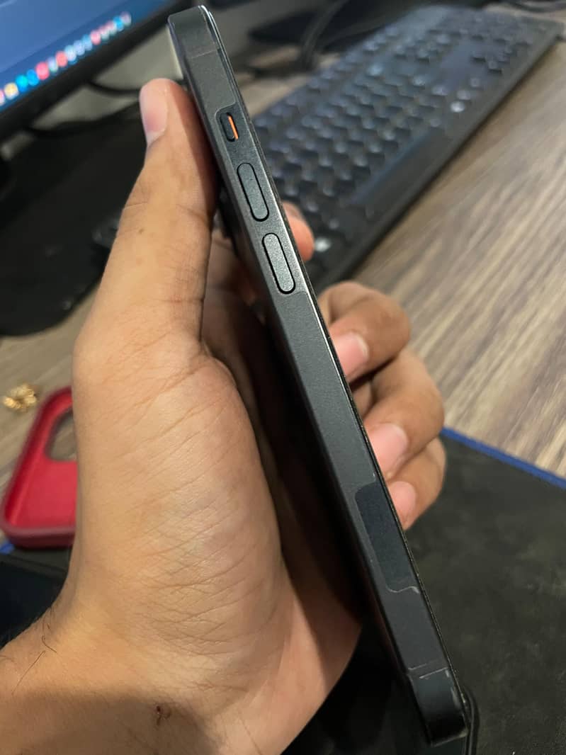 Apple iPhone 14 2