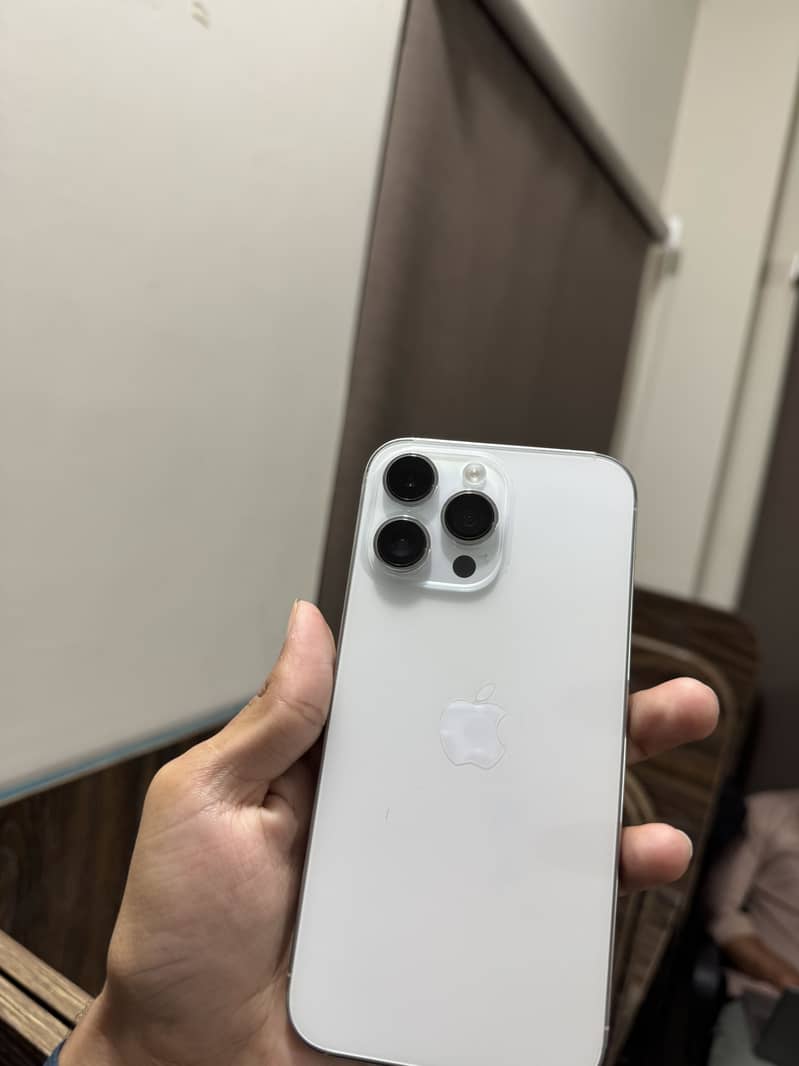 Apple iPhone 14 Pro Max 6