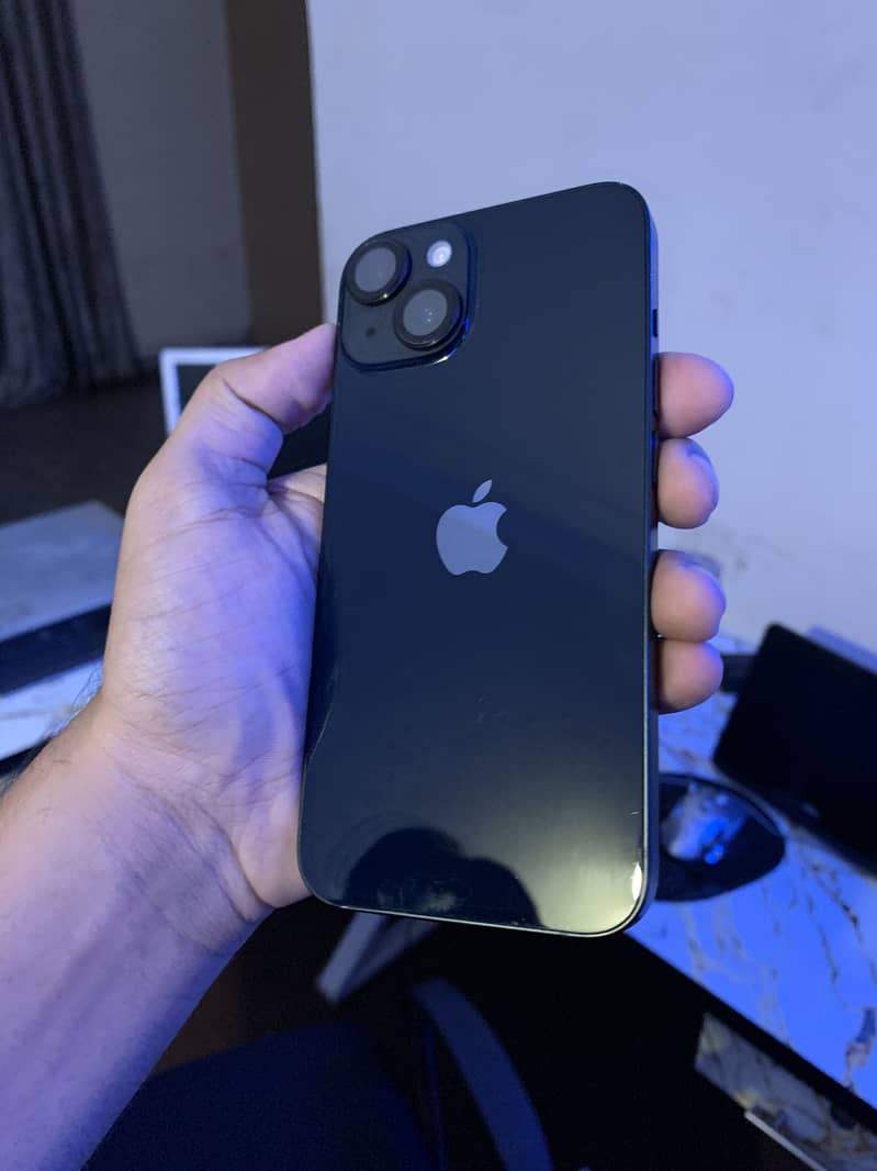 Apple iPhone 14 3