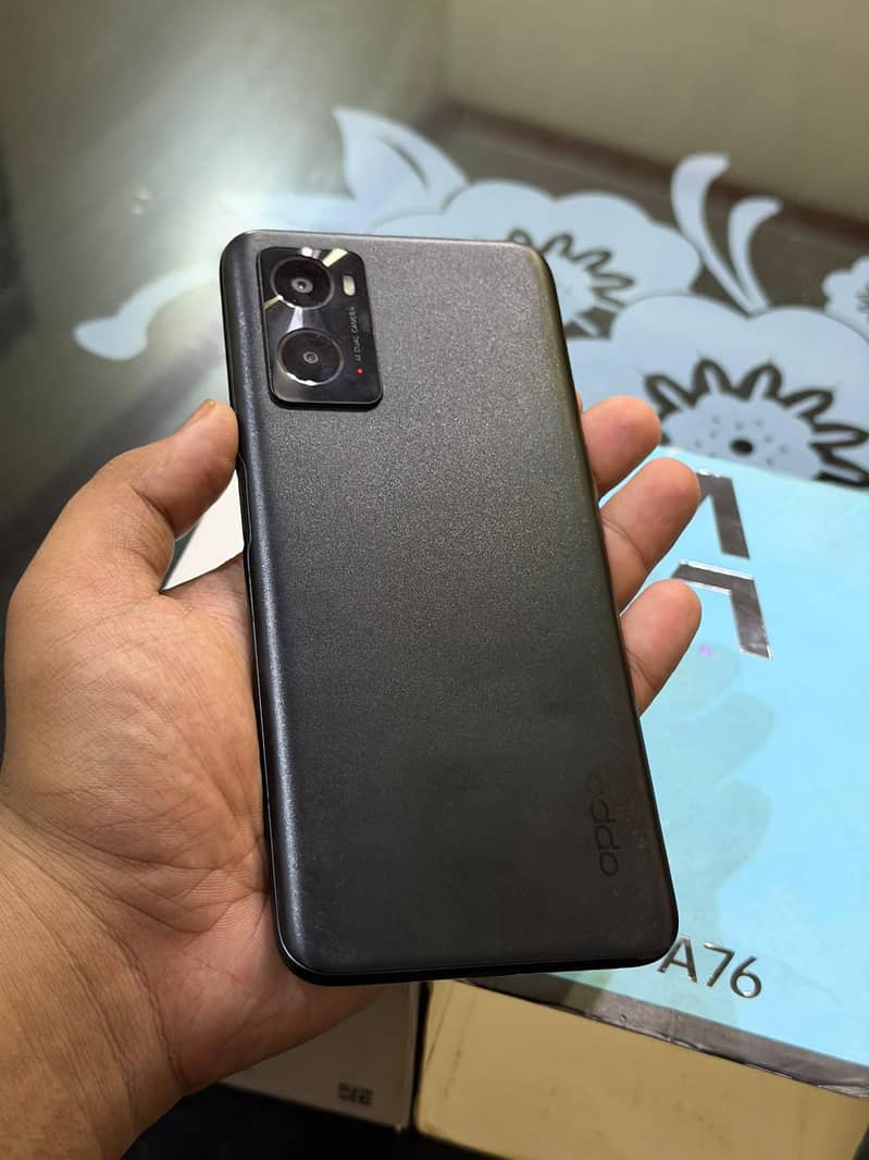 OPPO A76 6