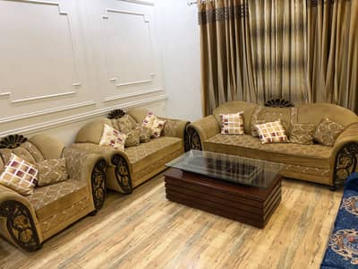 Skin brown Beautiful 6 seater Sofa set