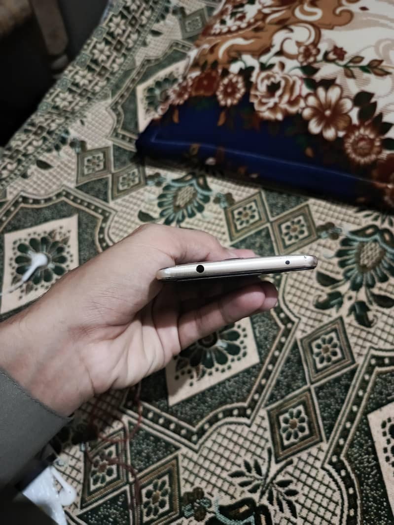 Huawei Mate 9 4