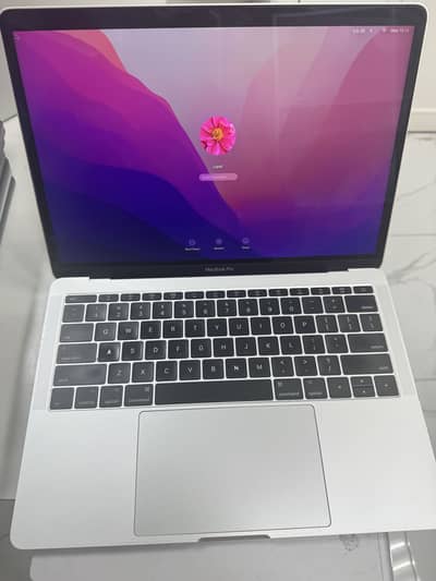 Macbook 2016 Pro i5 8 256