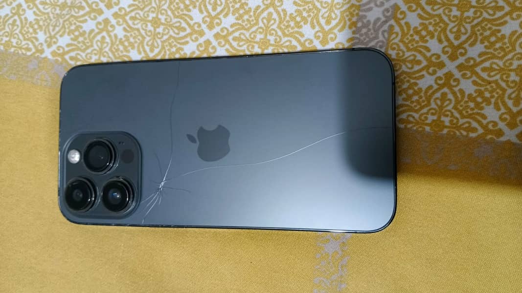 Apple iPhone 13 Pro 2