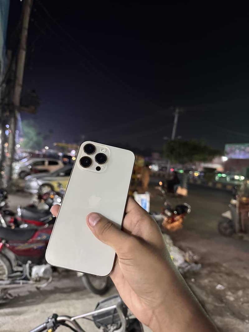 Apple iPhone 14 Pro Max 2