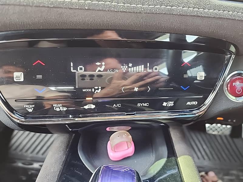 2017 model Vezel RS 3