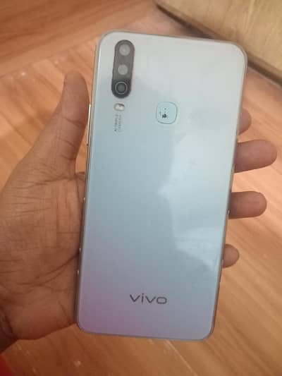 Vivo Y17 8/256