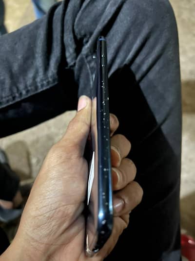 LG V30 (64 gb)