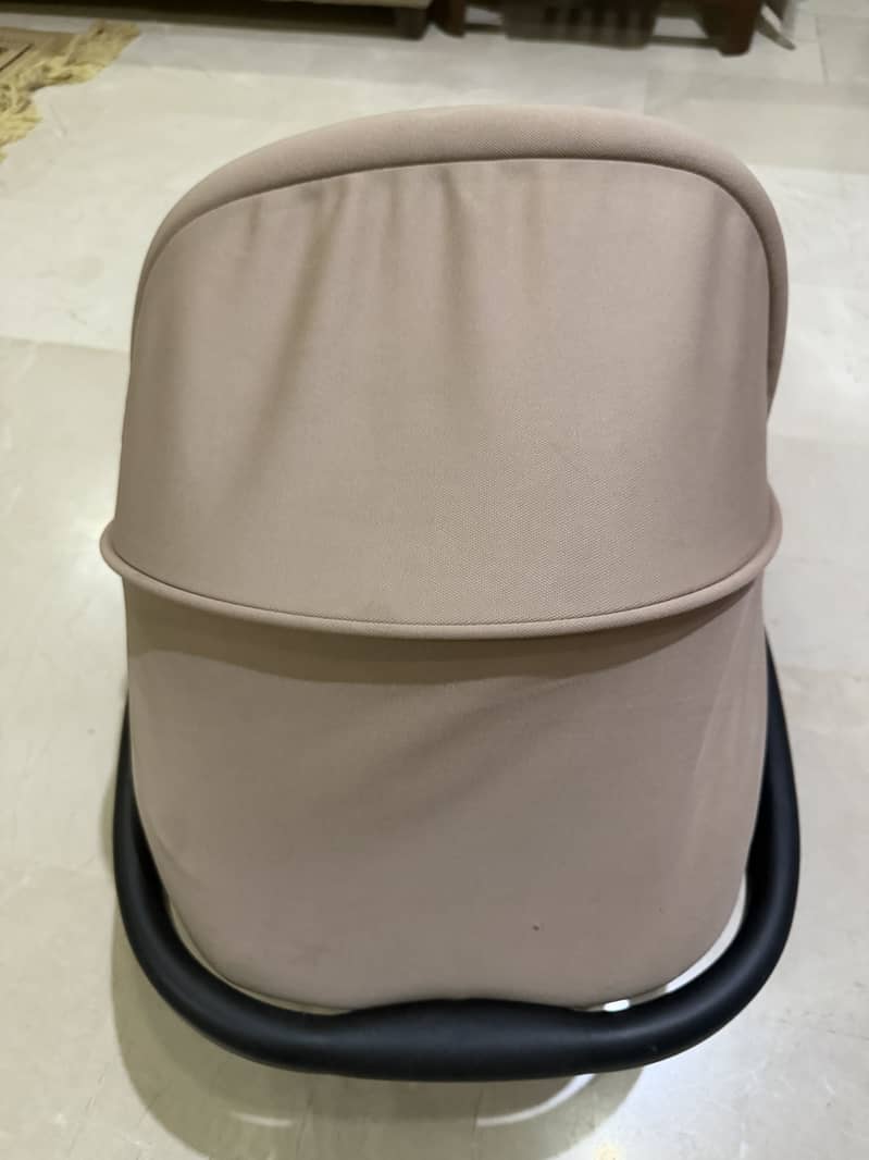 Carry Cot 1