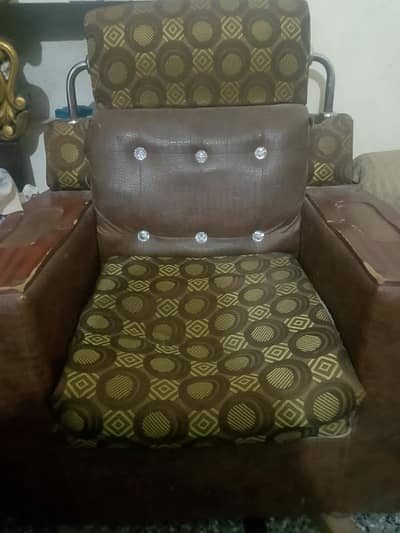 3 sofas for sale urgently