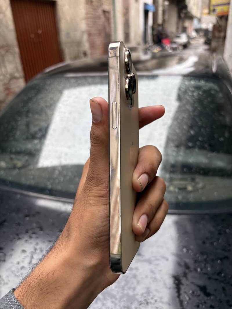 Apple iPhone 14 Pro Max 5