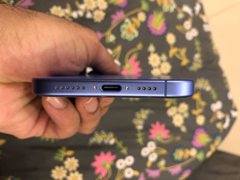 Apple iPhone 16 Plus 1