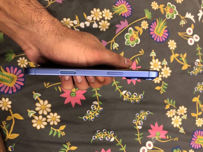 Apple iPhone 16 Plus 5