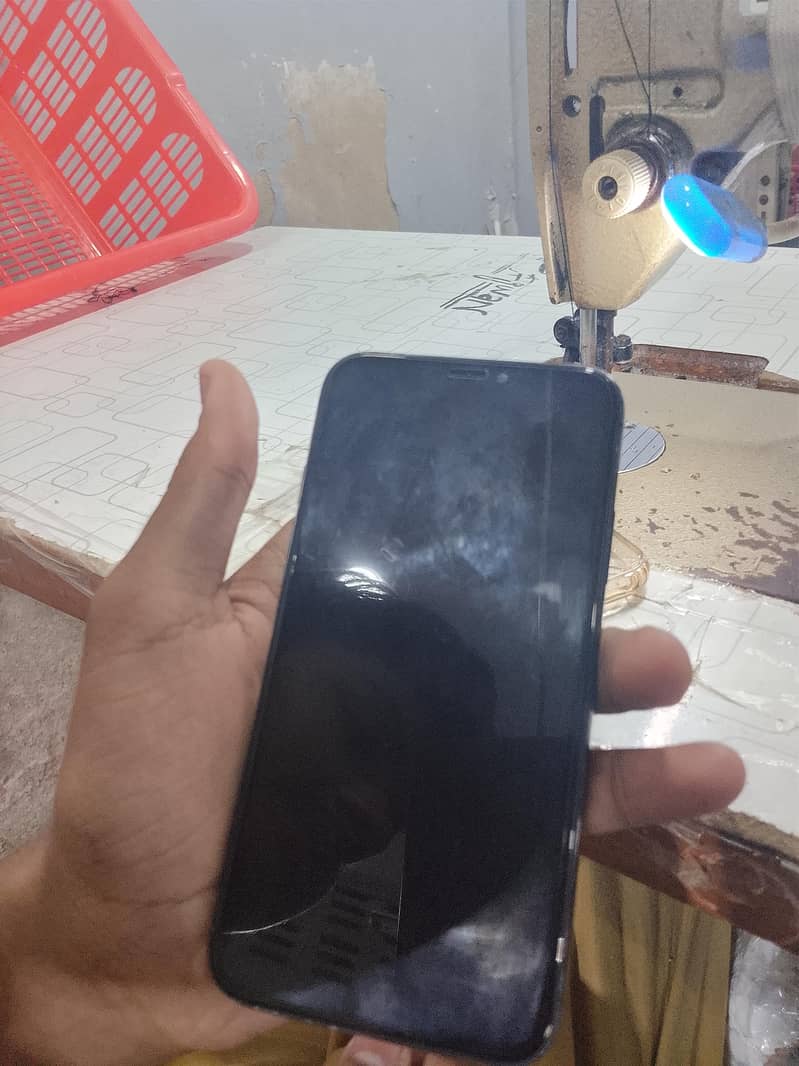 Apple iPhone X 2