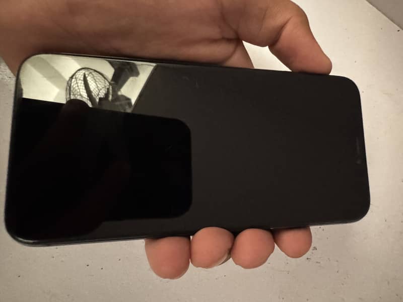Apple iPhone X 33