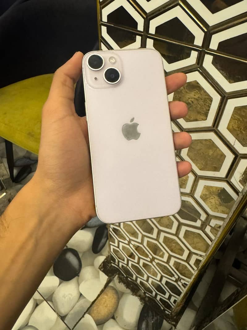 Apple iPhone 14 2