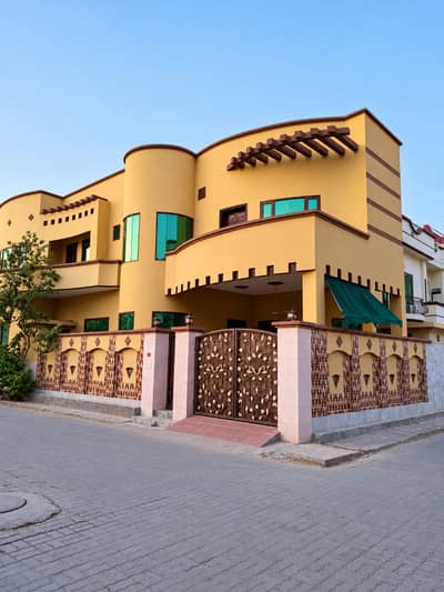 7 Marla Corner House Ground Separate Portion For Rent Toheed Town, Near Defence Road, Sialkot