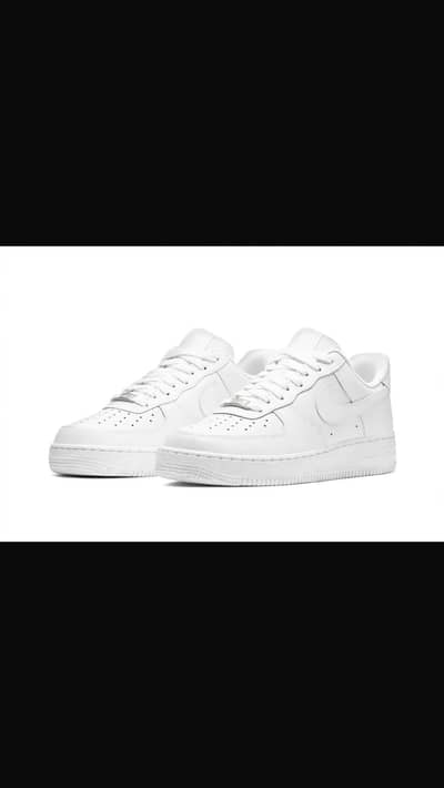 NIKE AIR FORCE ONE TRIPLE WHITE - ORIGINAL BOX PACK- SIZE 42-43