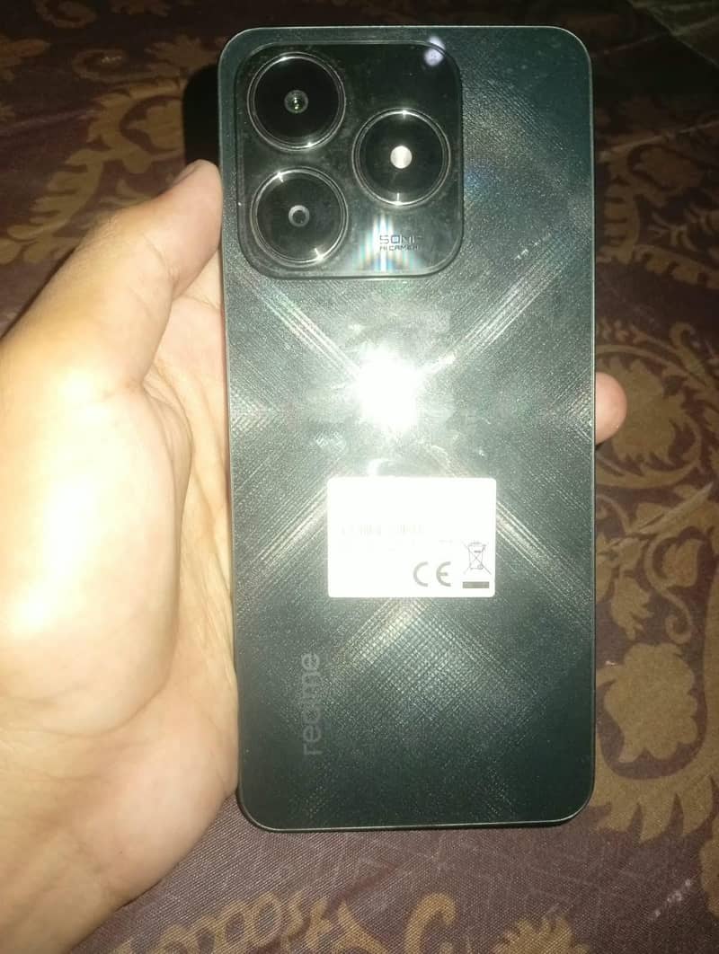 Realme C61 1