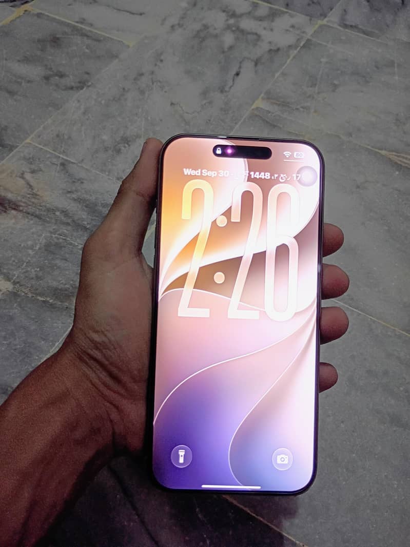 Iphone 16 PRO MAX 5
