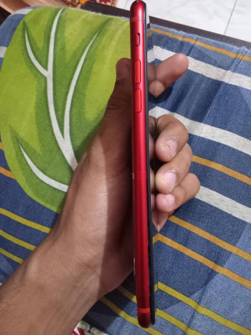 Apple iPhone 8 Plus 3