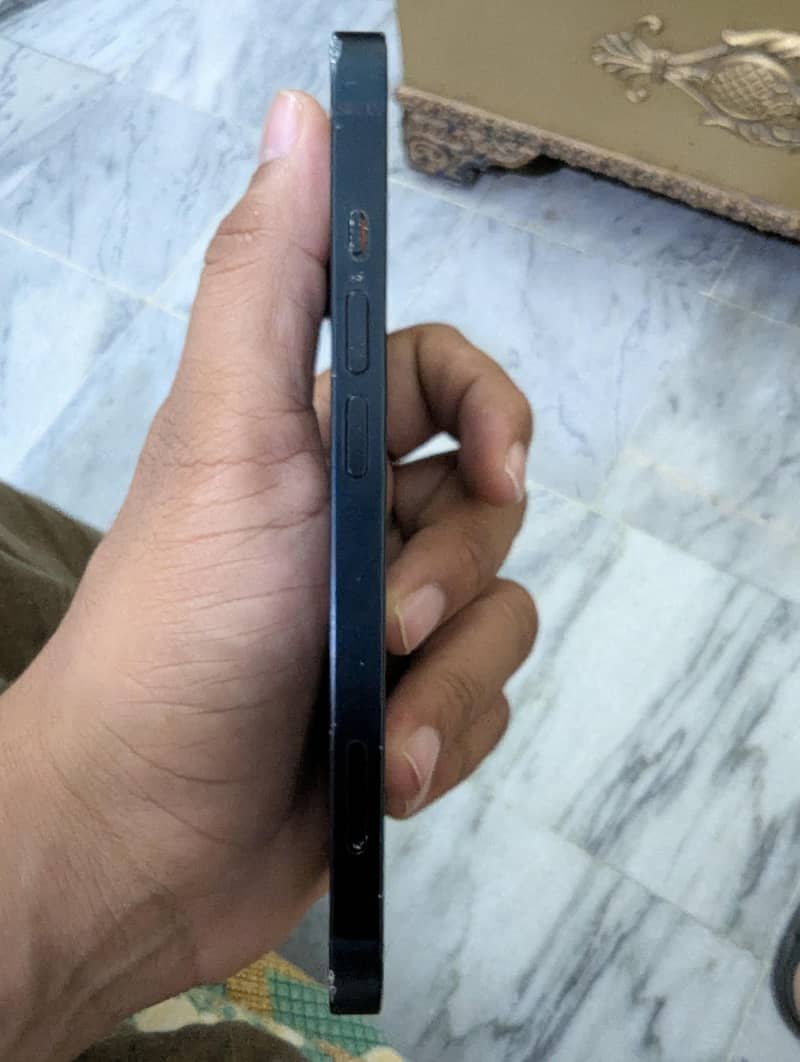 Apple iPhone 14 5