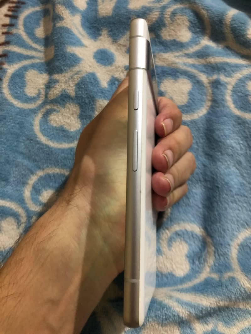 Google Pixel 7a 2