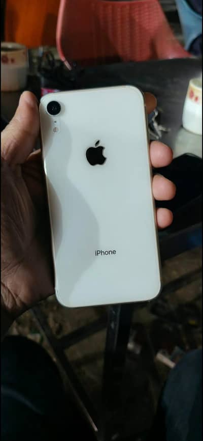 Apple iPhone XR